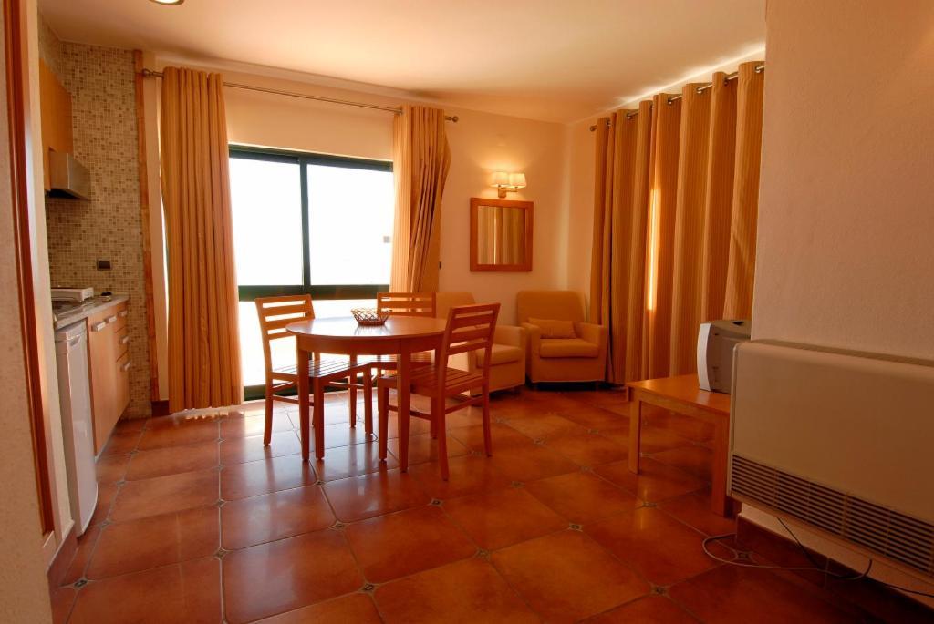 Aparthotel Olhos D'Agua Albufeira Ruang foto